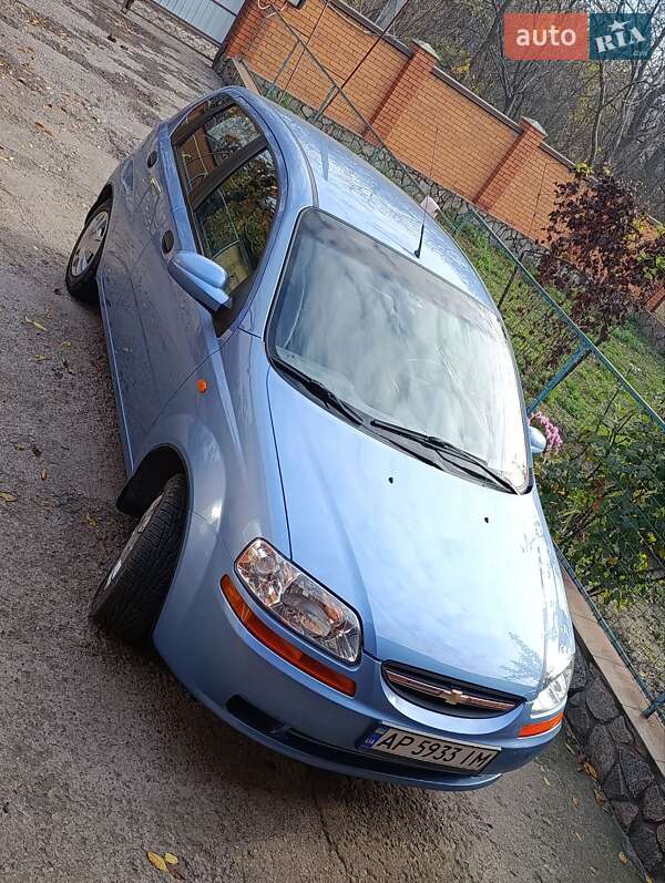 Хэтчбек Chevrolet Aveo 2005 в Запорожье