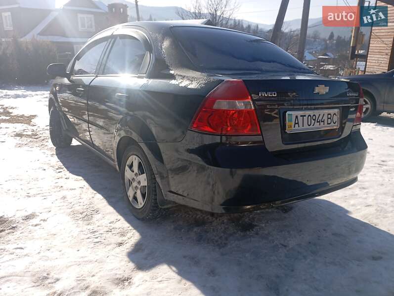 Седан Chevrolet Aveo 2011 в Микуличине