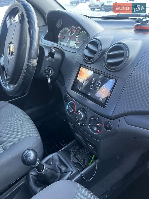 Седан Chevrolet Aveo 2006 в Львове