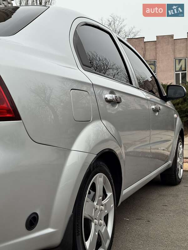 Седан Chevrolet Aveo 2008 в Николаеве