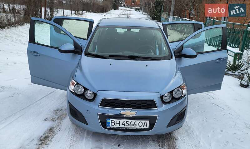 Хетчбек Chevrolet Aveo 2012 в Ананьїві