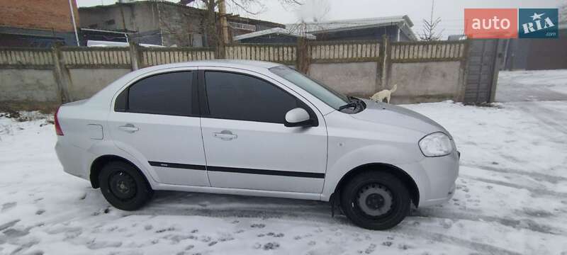 Седан Chevrolet Aveo 2007 в Виннице