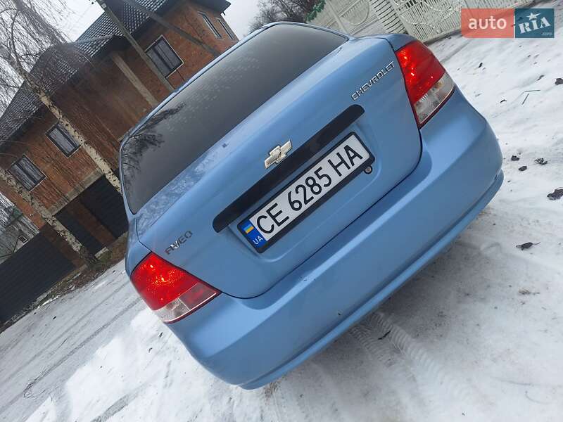 Седан Chevrolet Aveo 2005 в Черновцах