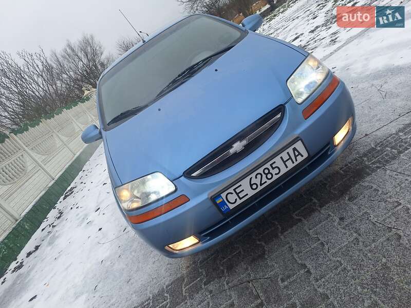 Седан Chevrolet Aveo 2005 в Черновцах