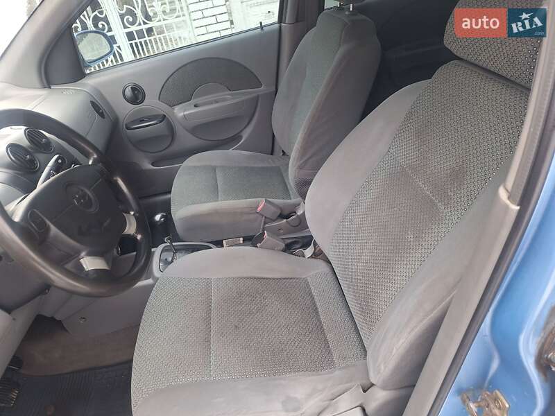 Седан Chevrolet Aveo 2005 в Черновцах