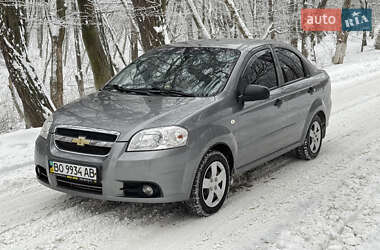Седан Chevrolet Aveo 2008 в Чернівцях