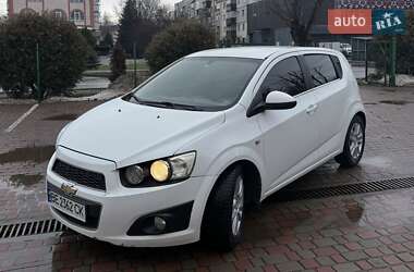 Хэтчбек Chevrolet Aveo 2011 в Ужгороде