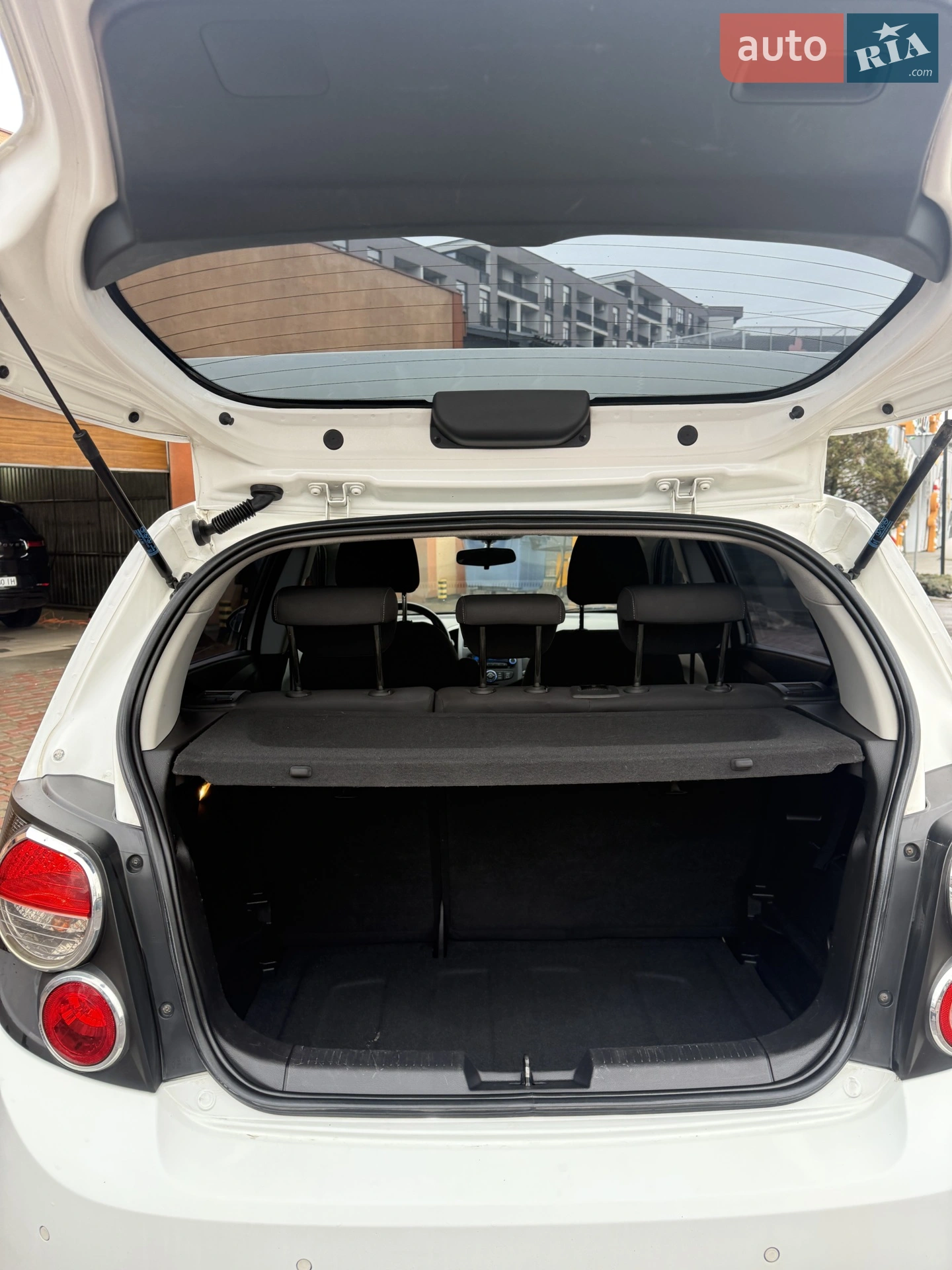 2011 Chevrolet Aveo - мініатюра 3