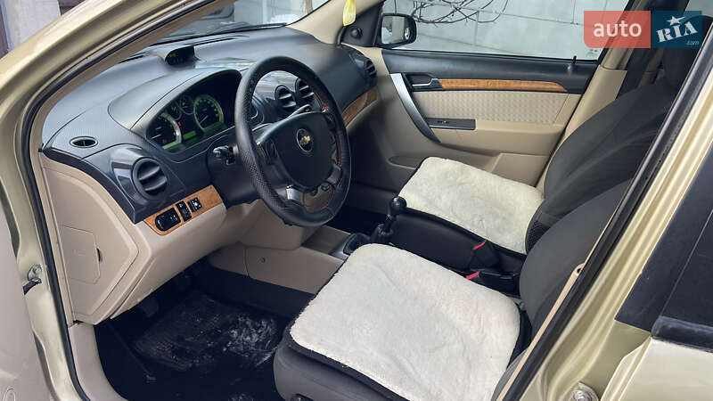 Седан Chevrolet Aveo 2008 в Врадиевке