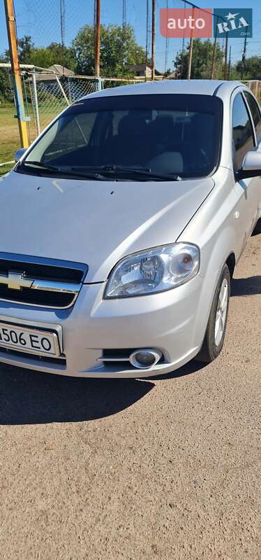 Седан Chevrolet Aveo 2011 в Прилуках