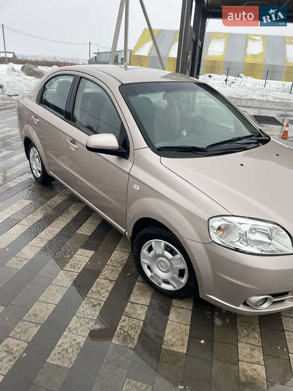 Седан Chevrolet Aveo 2007 в Львове