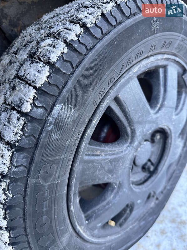 Седан Chevrolet Aveo 2005 в Ровно