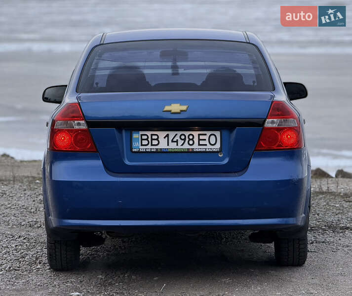 Седан Chevrolet Aveo 2006 в Днепре