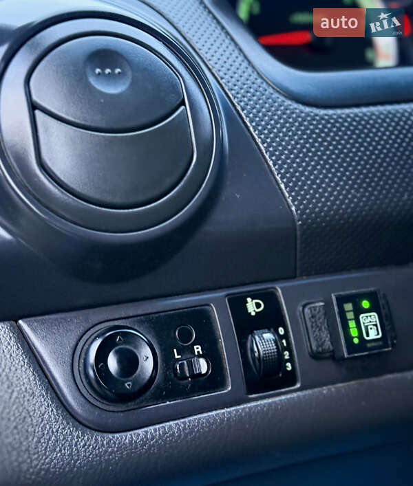 Седан Chevrolet Aveo 2006 в Днепре