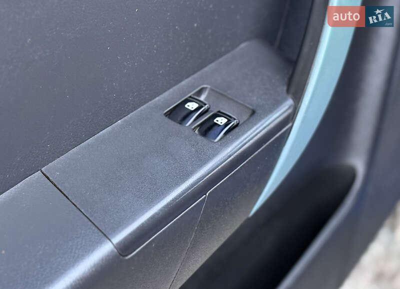 Седан Chevrolet Aveo 2006 в Днепре