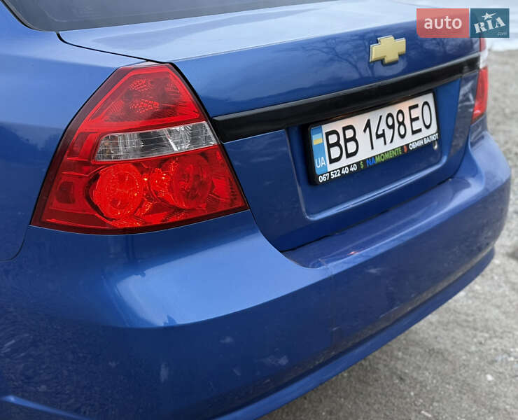 Седан Chevrolet Aveo 2006 в Днепре