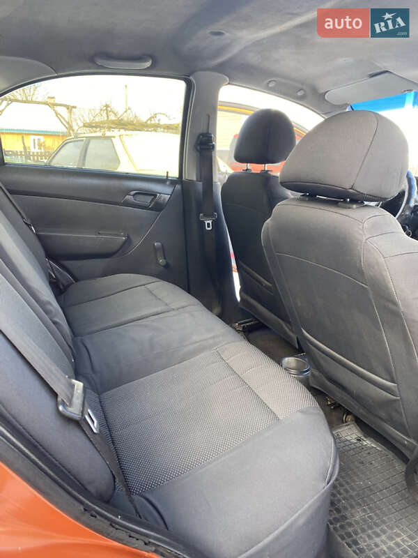 Седан Chevrolet Aveo 2006 в Ковеле