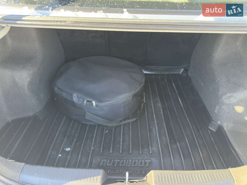 Седан Chevrolet Aveo 2014 в Черкассах