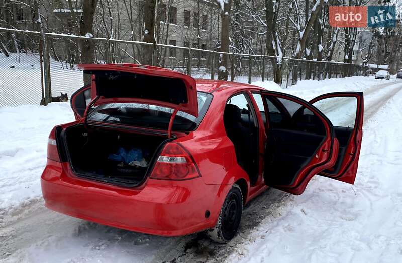 Седан Chevrolet Aveo 2006 в Києві