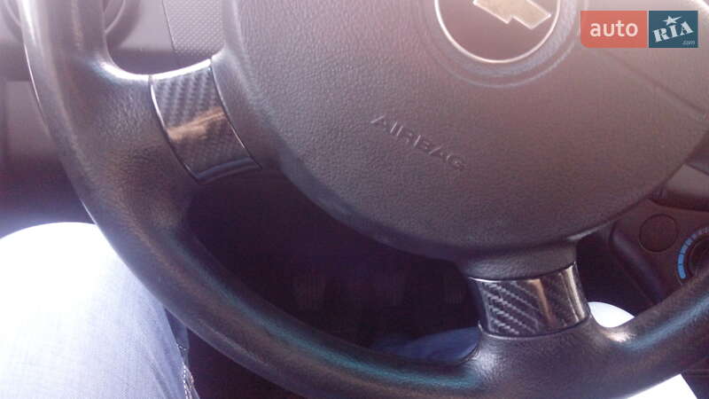 Седан Chevrolet Aveo 2006 в Брусилове