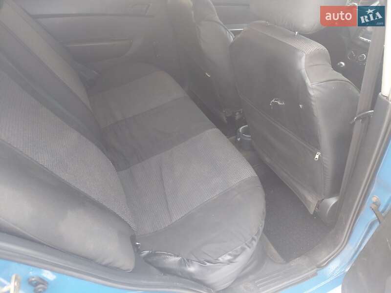 Седан Chevrolet Aveo 2006 в Харькове