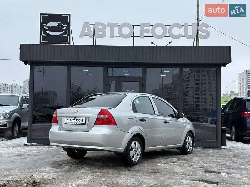 Седан Chevrolet Aveo 2006 в Киеве