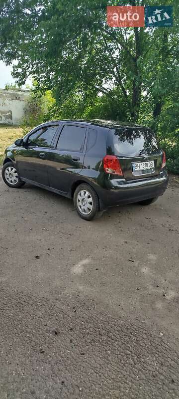 Хэтчбек Chevrolet Aveo 2005 в Белгороде-Днестровском фото 2 Хэтчбек Chevrolet Aveo 2005 в Белгороде-Днестровском