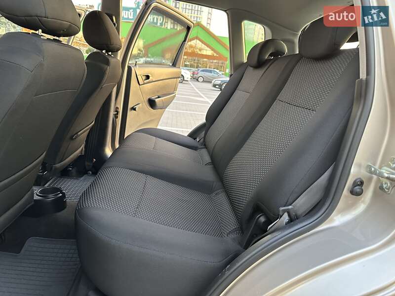 Хэтчбек Chevrolet Aveo 2012 в Одессе фото 21 Хэтчбек Chevrolet Aveo 2012 в Одессе