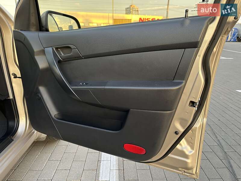 Хэтчбек Chevrolet Aveo 2012 в Одессе фото 25 Хэтчбек Chevrolet Aveo 2012 в Одессе