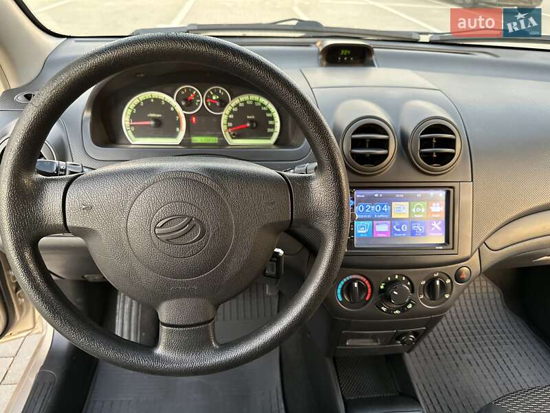 Хэтчбек Chevrolet Aveo 2012 в Одессе фото 36 Хэтчбек Chevrolet Aveo 2012 в Одессе