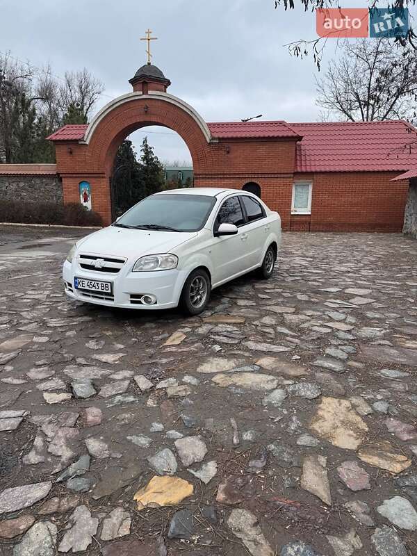 Седан Chevrolet Aveo 2008 в Кривом Роге