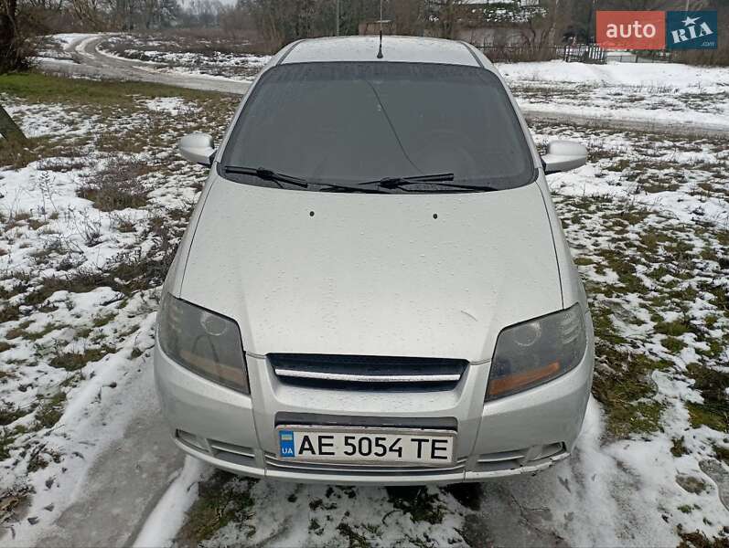 Седан Chevrolet Aveo 2006 в Днепре