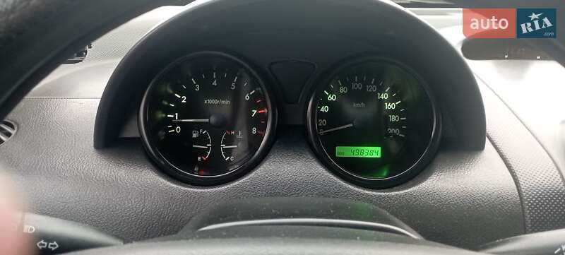 Седан Chevrolet Aveo 2006 в Днепре