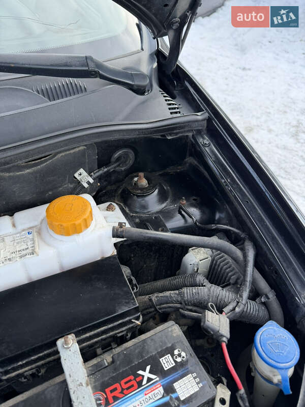 Седан Chevrolet Aveo 2011 в Чернігові