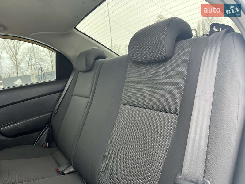 Седан Chevrolet Aveo 2006 в Києві фото 16 Седан Chevrolet Aveo 2006 в Києві