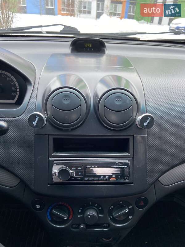 Седан Chevrolet Aveo 2007 в Киеве