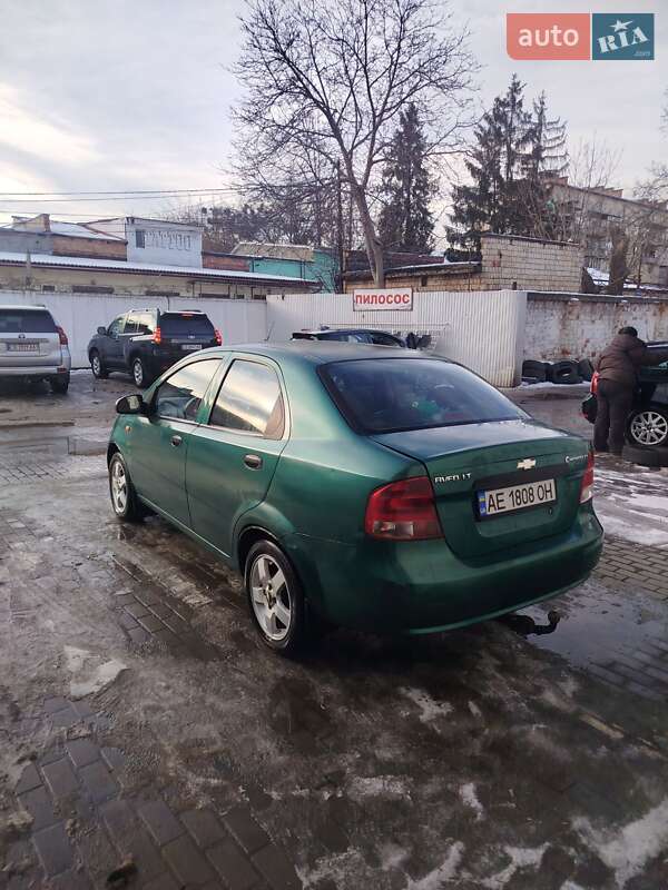 Седан Chevrolet Aveo 2004 в Черновцах