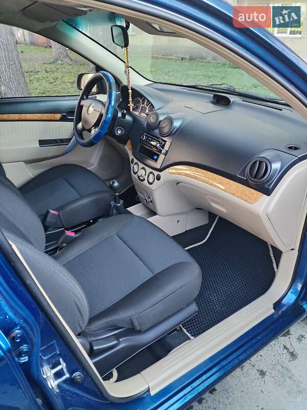 Седан Chevrolet Aveo 2008 в Хмельницькому