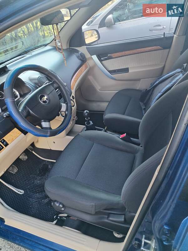 Седан Chevrolet Aveo 2008 в Хмельницькому