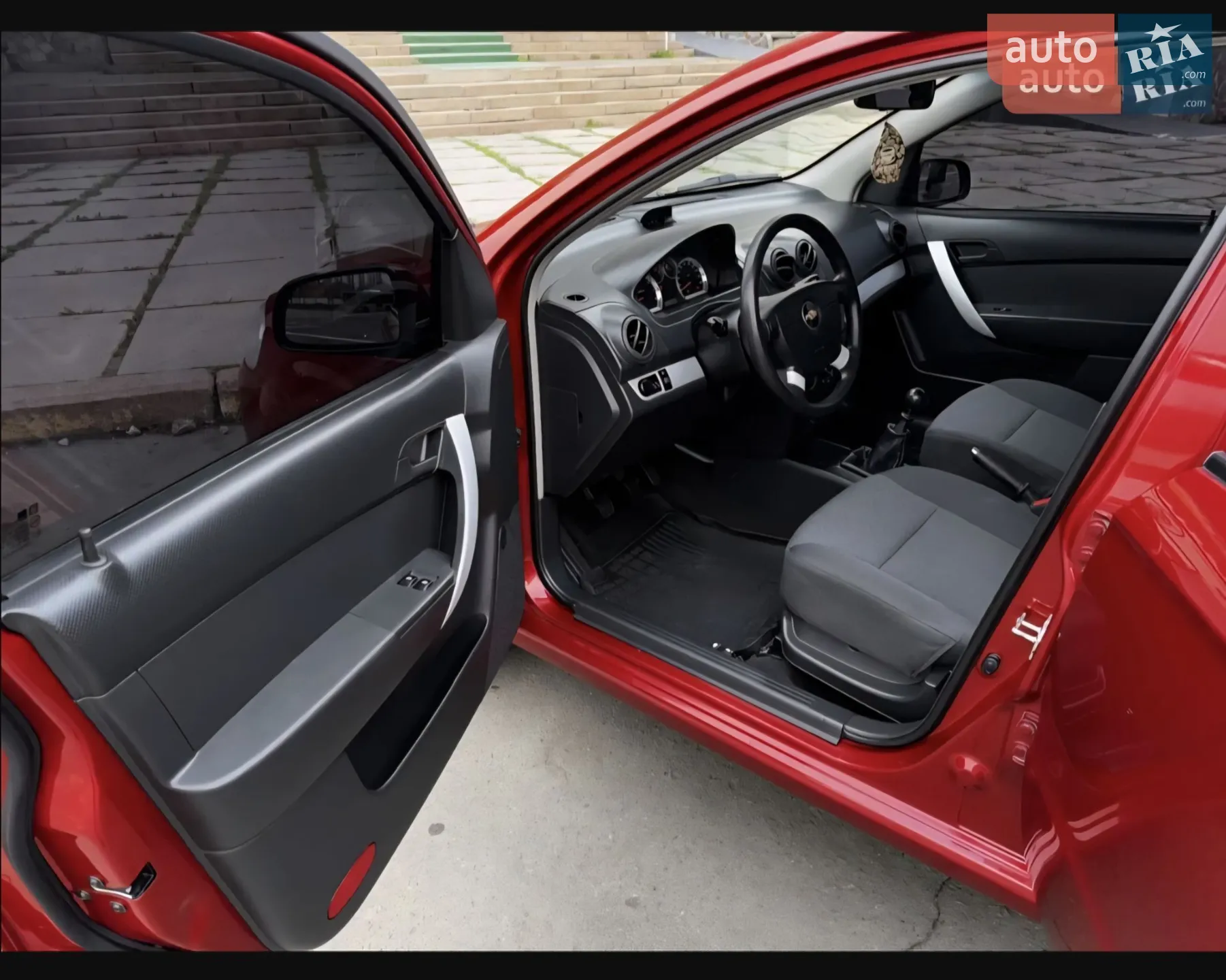 2011 Chevrolet Aveo - фото 1