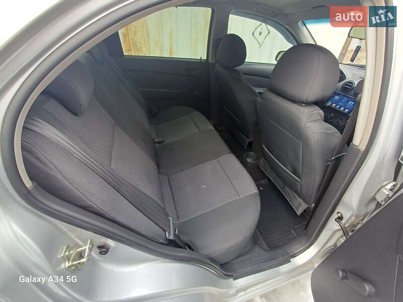 Седан Chevrolet Aveo 2011 в Шостке