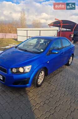 Седан Chevrolet Aveo 2011 в Новому Розділі