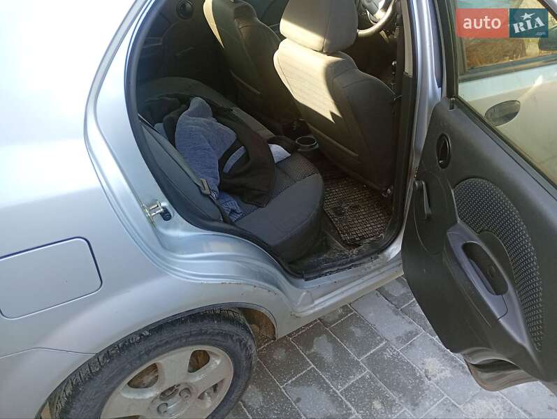 Седан Chevrolet Aveo 2005 в Львове фото 6 Седан Chevrolet Aveo 2005 в Львове