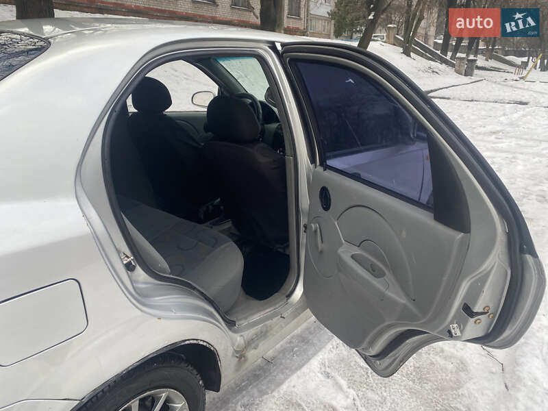 Седан Chevrolet Aveo 2005 в Каменском фото 14 Седан Chevrolet Aveo 2005 в Каменском