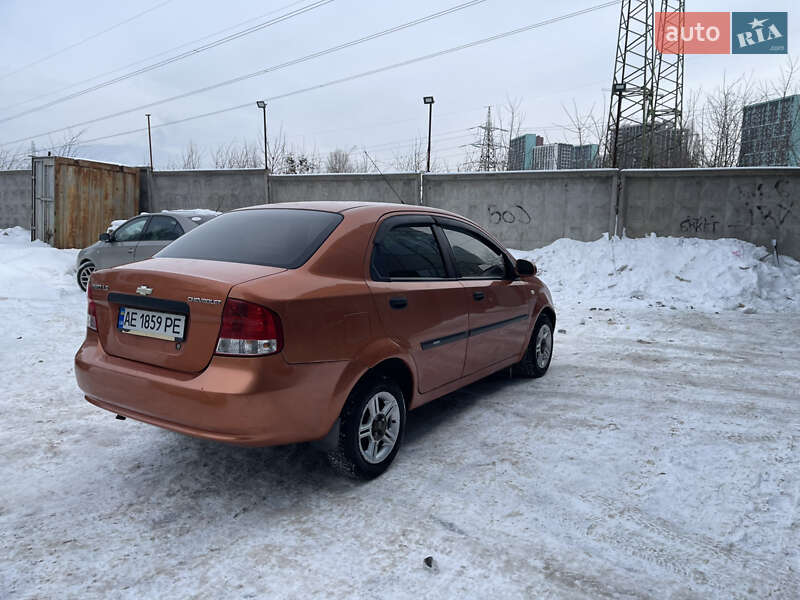 Седан Chevrolet Aveo 2006 в Киеве
