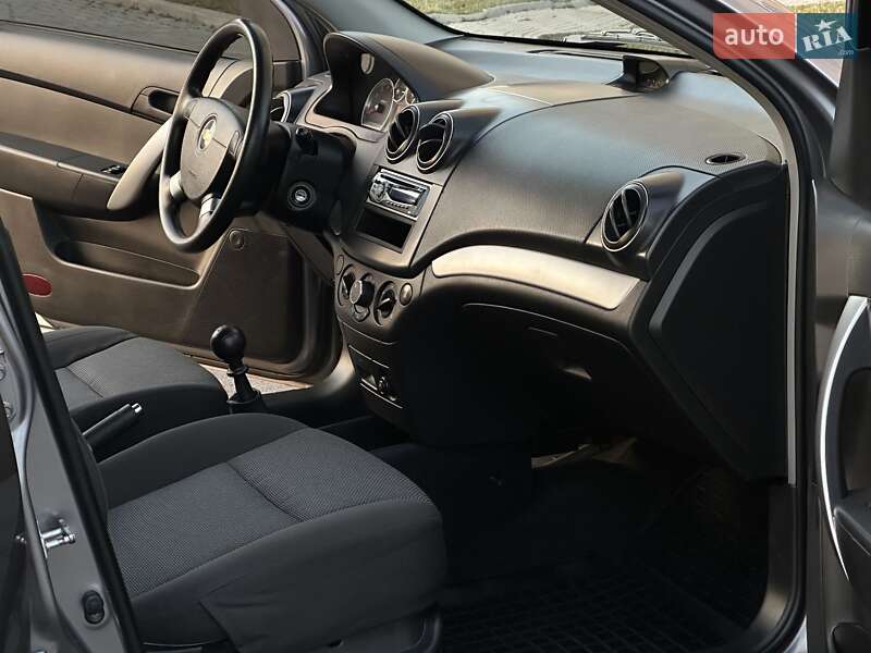 Седан Chevrolet Aveo 2007 в Миколаєві