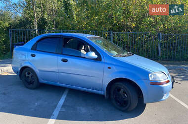 Седан Chevrolet Aveo 2005 в Києві