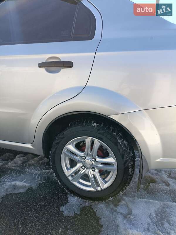 Седан Chevrolet Aveo 2007 в Чернигове