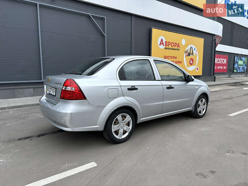 Седан Chevrolet Aveo 2011 в Киеве фото 5 Седан Chevrolet Aveo 2011 в Киеве