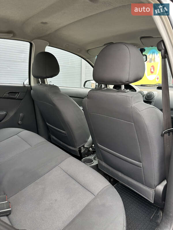 Седан Chevrolet Aveo 2011 в Киеве фото 21 Седан Chevrolet Aveo 2011 в Киеве